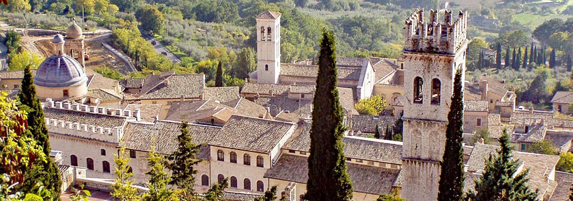 Assisi in bicicletta panorama dalla rocca via di francesco via di roma bike