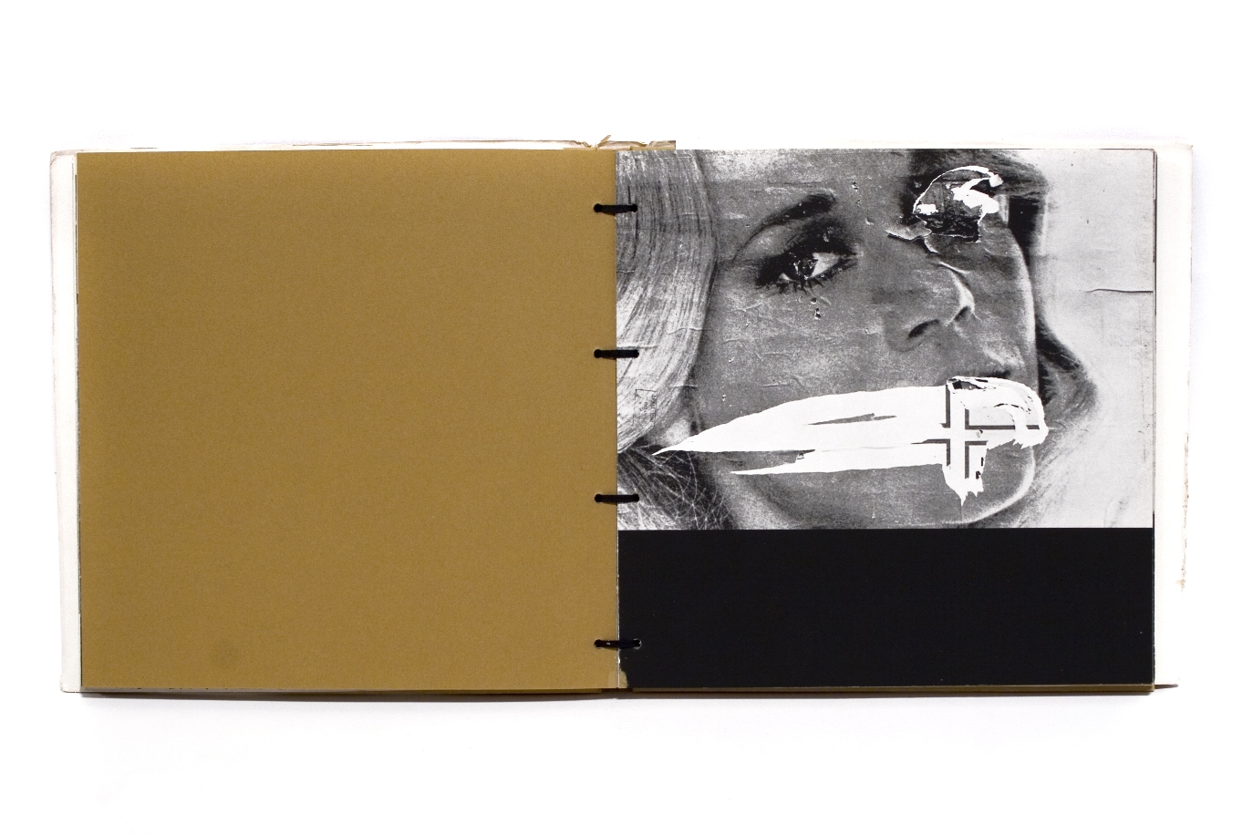 Kunstwerk auf der Ausstellung Listen to Your Eyes in Spoleto