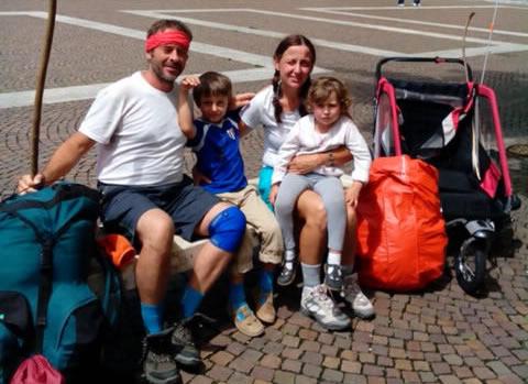 La storia di Andrea e del suo viaggio con moglie e figli