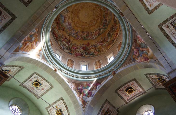 Detail of the sanctuary dome, decorated with skylights and frescoes.