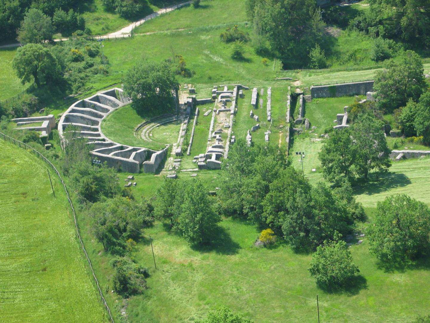 Anfiteatro romano a Carsulae