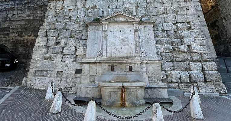 Fonte dell'Arco Etrusco