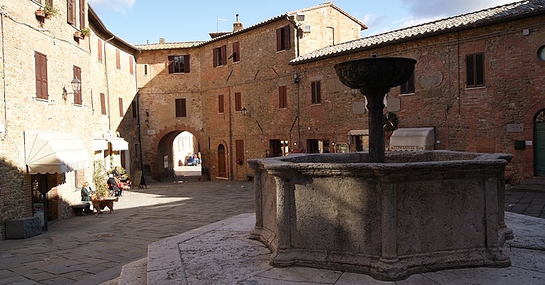 Is it raining in Panicale?