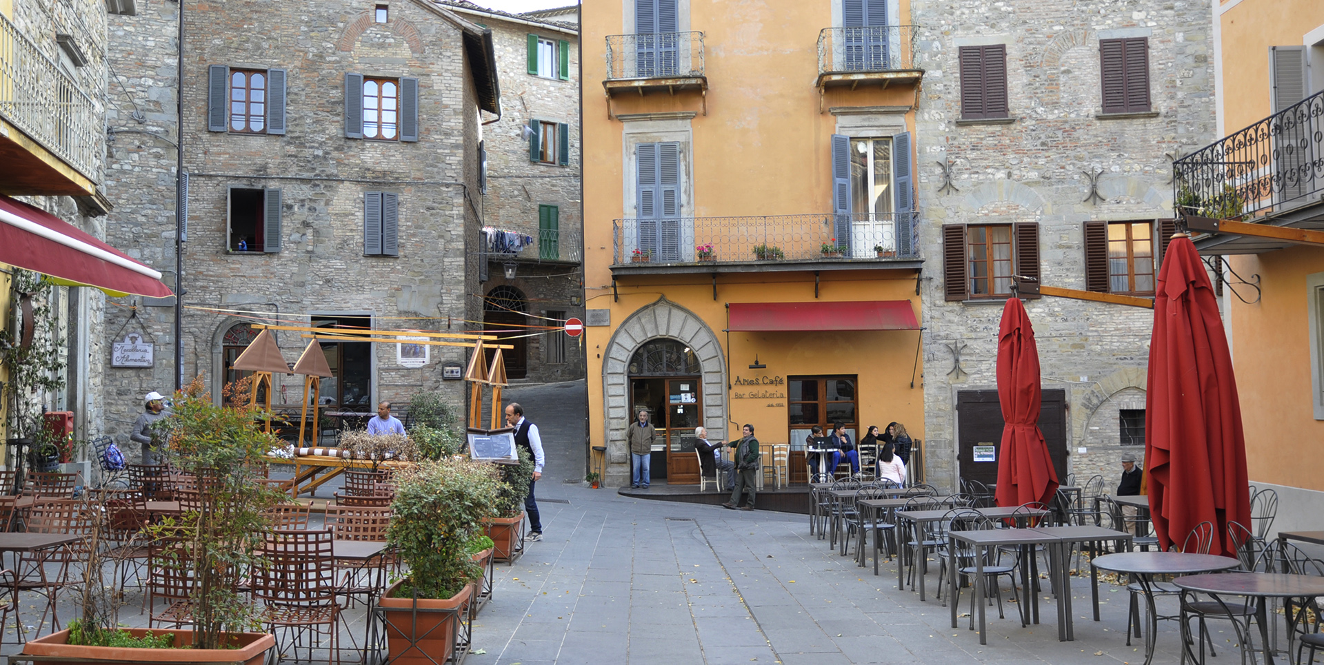 Piazza Fortebraccio - Montone
