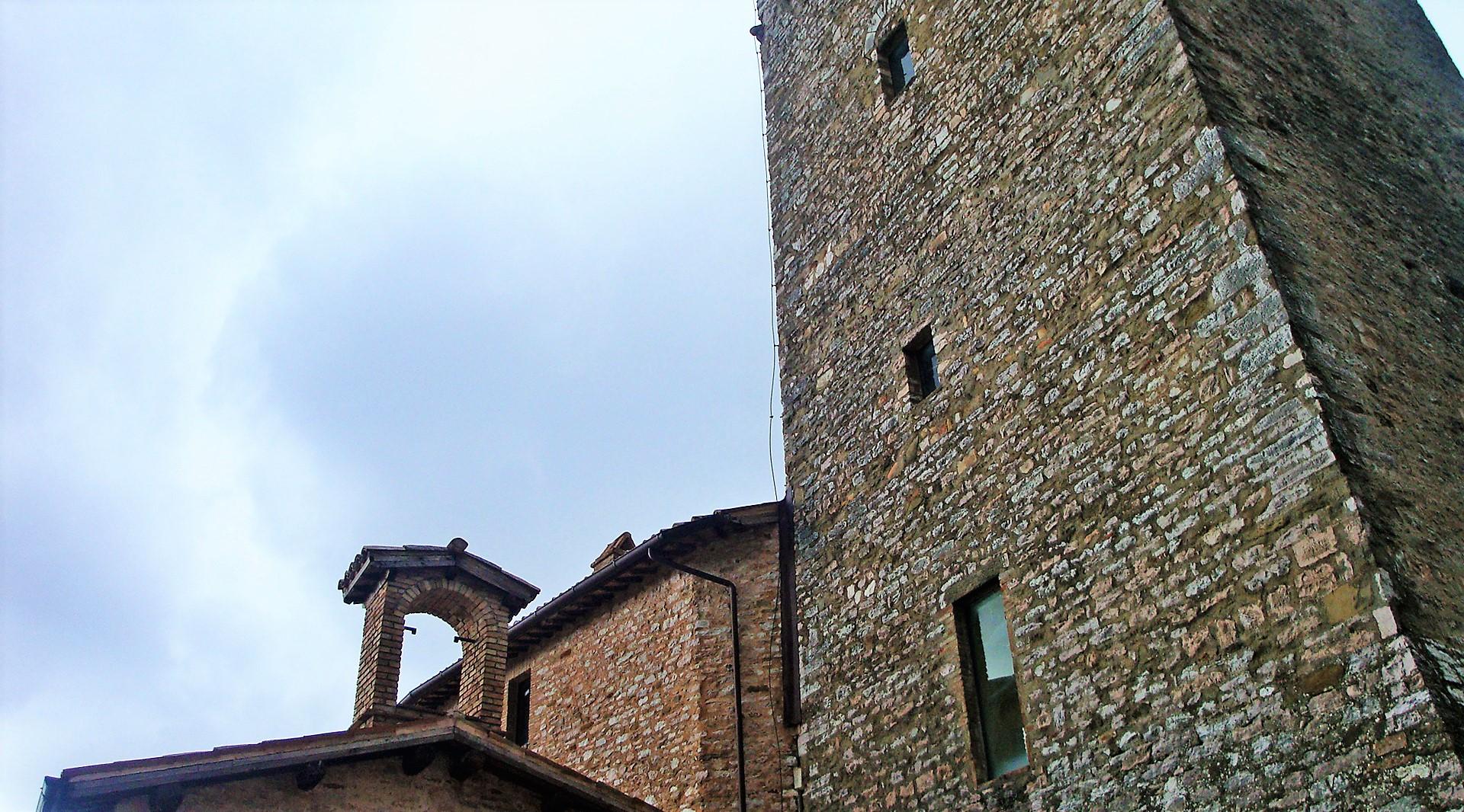 Castello di Poggio – Valtopina