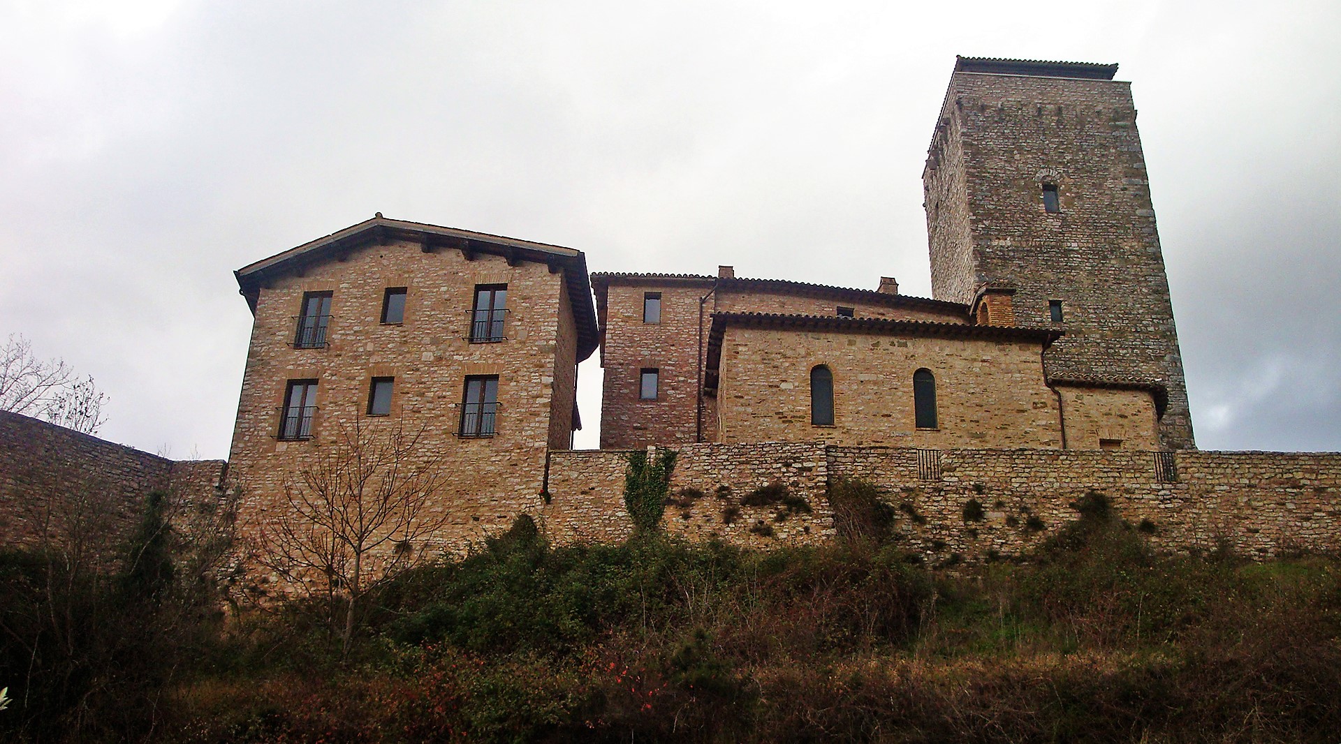 Titolo: Castello di Poggio - Valtopina