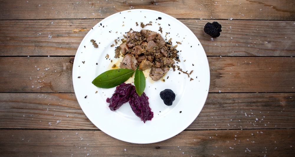 Agnello al tartufo nero