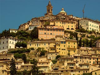 m Assisi trevi viaggio in bici sulla via di francesco